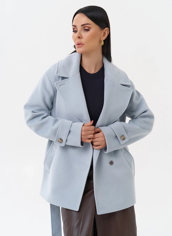 Укороченное пальто с поясом