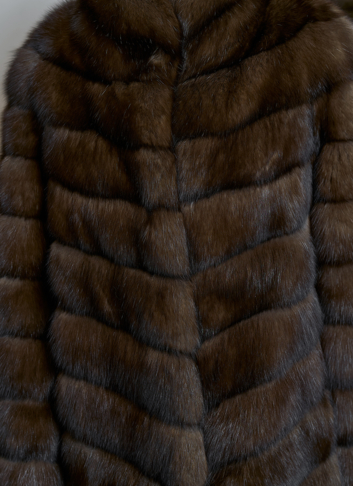 Женская шуба из соболя с воротником стойкой