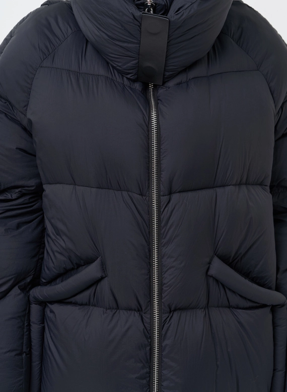 Женский пуховик с капюшоном 