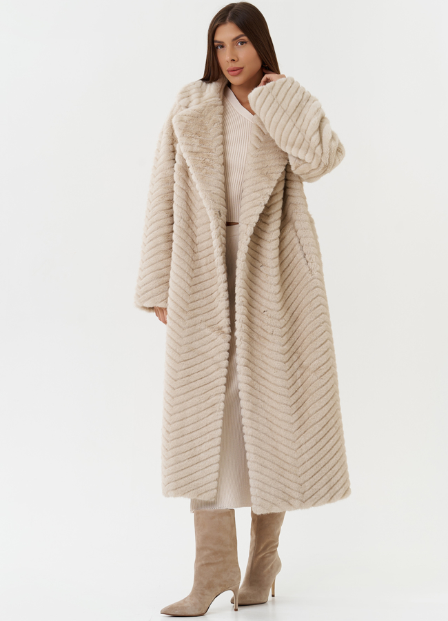 Длинное пальто из эко меха модель № 28451 универмаг малина