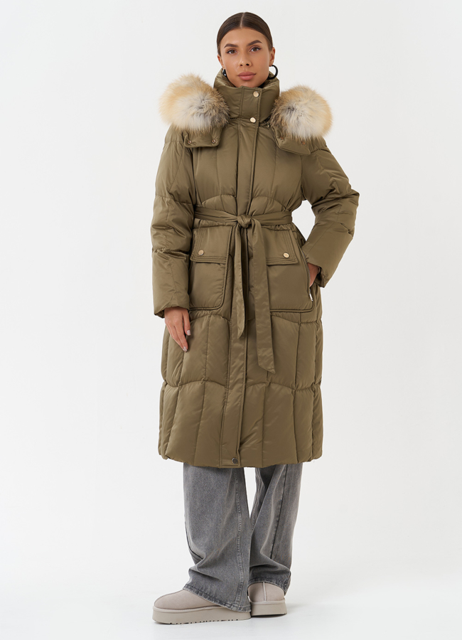 Пуховик с капюшоном из меха лисы модель № 28850 меха малина