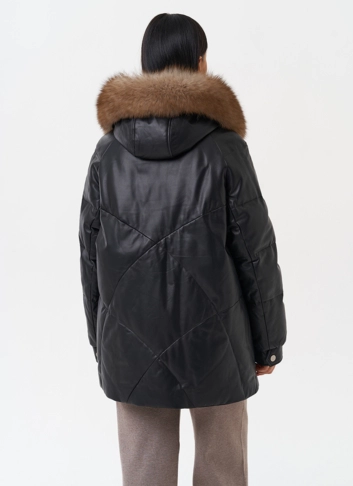 Женский кожаный пуховик с капюшоном