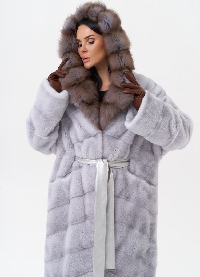 Норковая шуба с капюшоном из меха куницы модель № 27572 универмаг малина