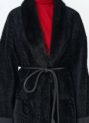 Женская двухсторонняя дубленка с воротником из меха норки фото