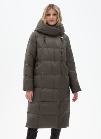 Женский пуховик с капюшоном