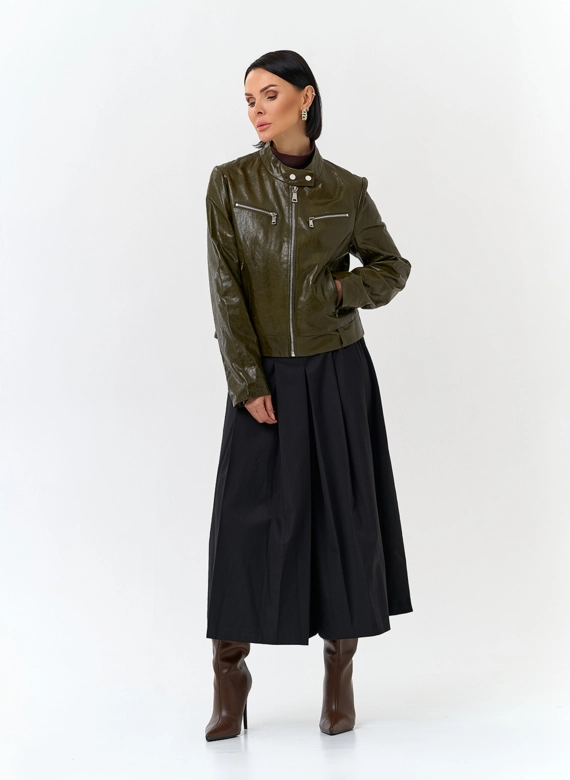 Женская куртка из натуральной кожи зеленого цвета