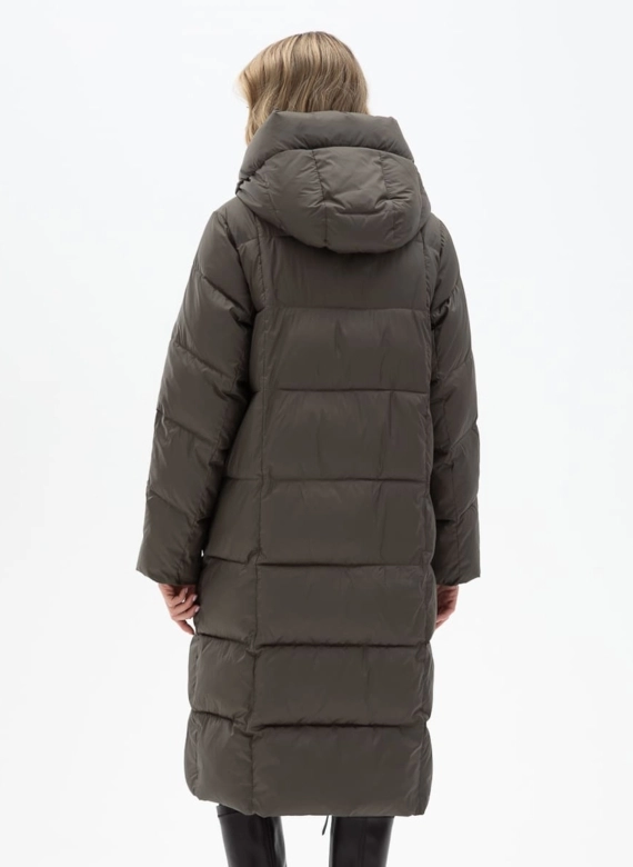 Женский пуховик с капюшоном